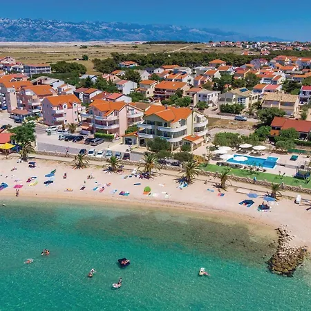 In With House Sea View Povljana